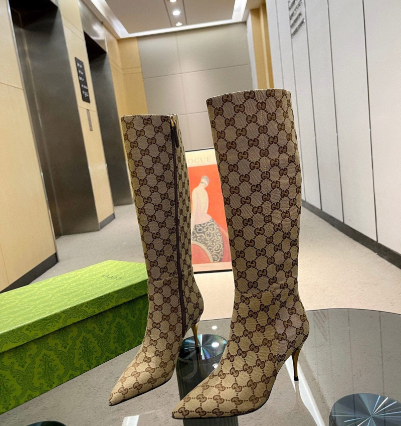 G*u*i boots
